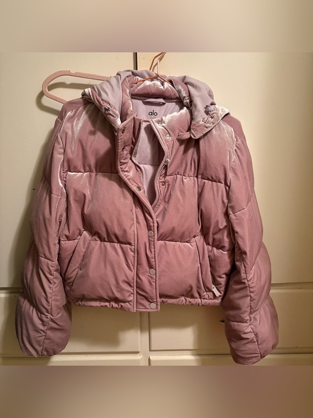 ALO Yoga DOWN Dusty Rose Velvet Puffer Jacket with Hood
